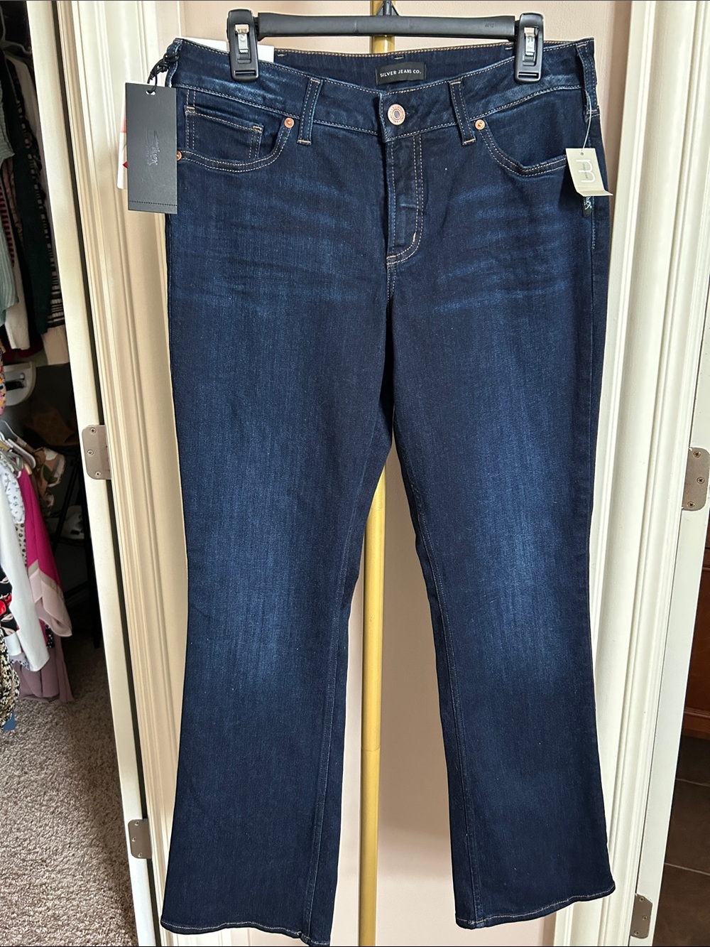 NWT Silver Suki Slim Boot Jeans(size 32)